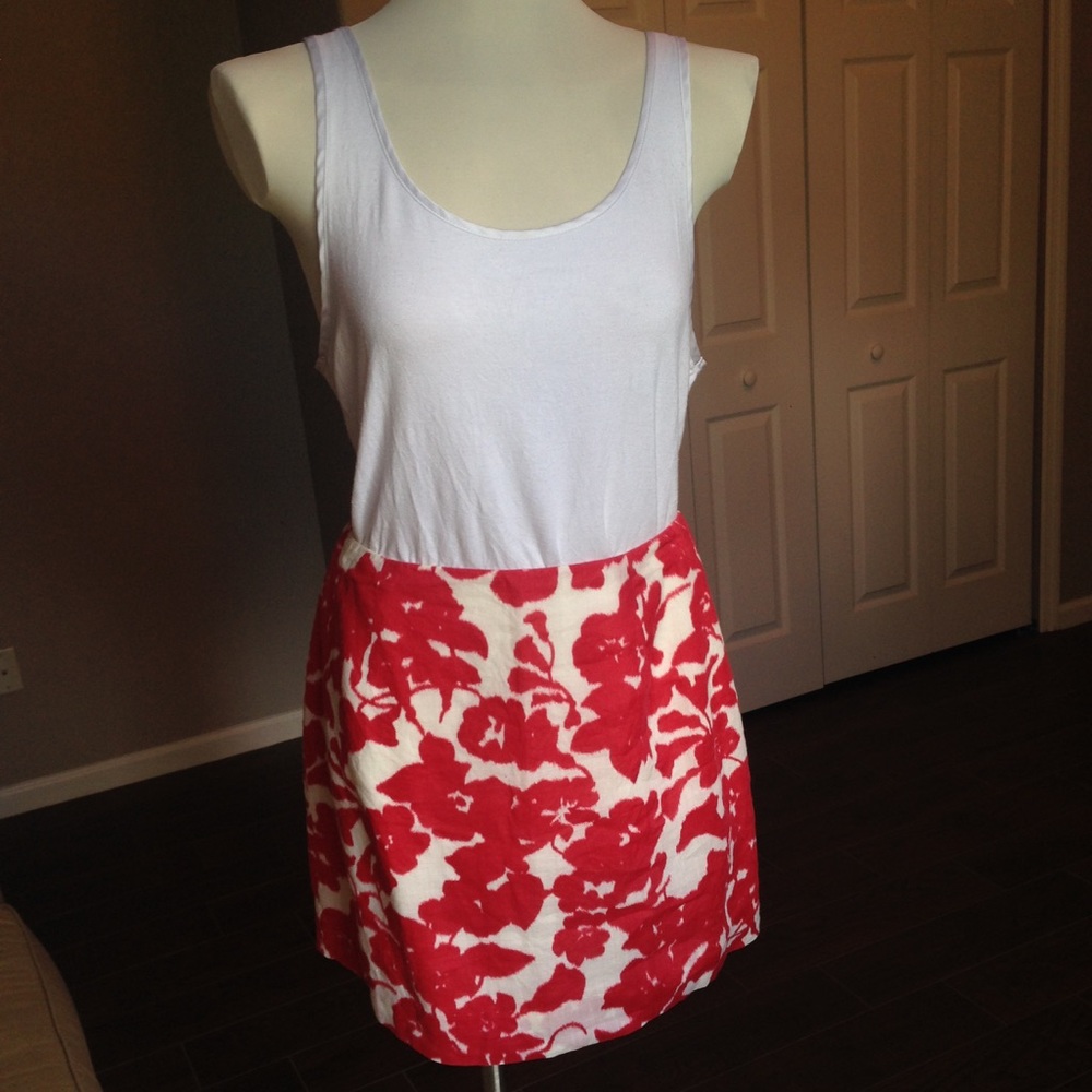 🌸Sale🌸Ann Taylor red & cream floral skirt size 6